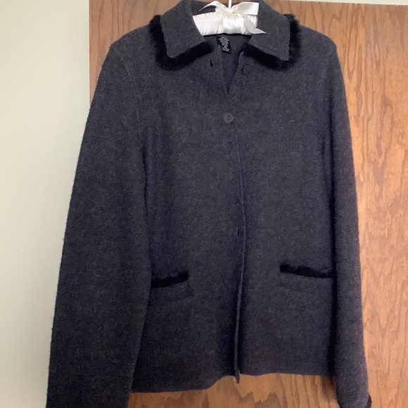 VGUC 100% wool ladies M Willi Smith sweater,real fur trim collar,sleeves,pockets